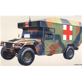 ACADEMY 13243 M997 Humvee Maxi Ambulance - 1:35