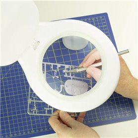 Lightcraft LC8066LED-EU PROFESSIONAL LONG REACH LED MAGNIFIER LAMP