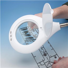 Lightcraft LC8070LED-EU LED MAGNIFIER LAMP W/FLOOR STAND