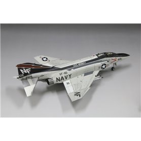Fine Molds 72743 U.S. Navy Jet Fighter F-4J "USS Midway 1978"