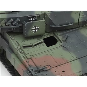 Tamiya 1:35 Leopard 2 A7V - GERMAN MAIN BATTLE TANK