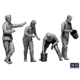 MB 1:35 Schnelle Trupen! - GERMAN DRIVERS