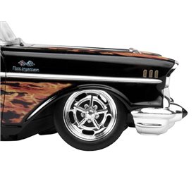 Monogram 1529 1957 Chevy Bel Air 1/25