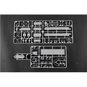Trumpeter 1:35 Jeanne d'Arc 2008 - FRENCH NAVY HELICOPTER CRUISER