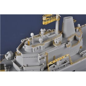 Trumpeter 1:35 Jeanne d'Arc 2008 - FRENCH NAVY HELICOPTER CRUISER
