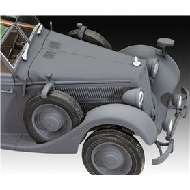 Revell 1:35 Typ 320 (W142) Cabriolet