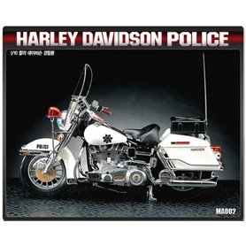 Academy 1:10 Harley-Davidson Police