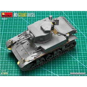 Mini Art 1:35 M3 Stuart Diesel - EARLY PRODUCTION