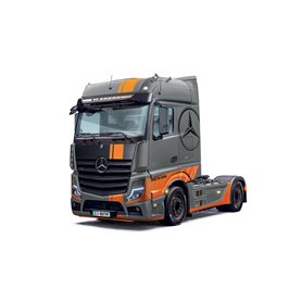 Italeri 1:24 Mercedes Benz Actros MP4 Big Space Grand Prix Edition