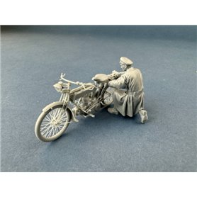 Copper State Models F35-058 British Dispatch Rider Checking Motorcycle
