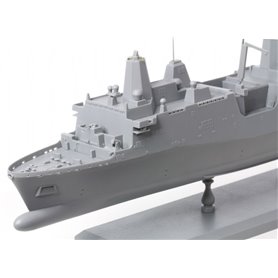 Dragon Cyber Hobby 7110 1:700 USS New York LPD-21