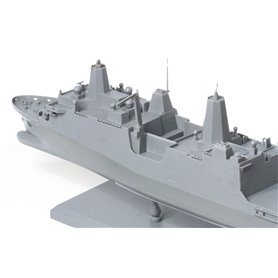 Dragon Cyber Hobby 7110 1:700 USS New York LPD-21