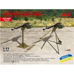 ICM 35747 DShKM with Support/Tripod