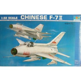 TRUMPETER 02216 CHINESE F-7II 1/32