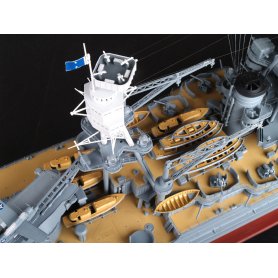 TRUMPETER 03701 1/200 USS ARIZONA