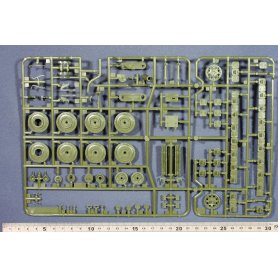 Tamiya 1:35 Russian Tank BT-7 Model 1935