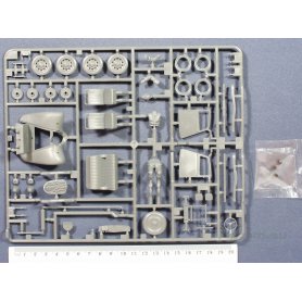 Tamiya 1:35 Citroen Traction 11CV - Staff Car