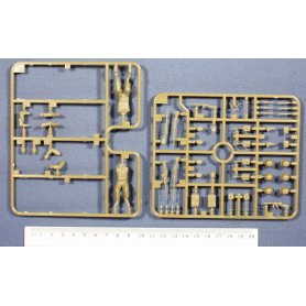 Tamiya 1:35 35312 M8 US Howitzer Motor Carriage Awaiting Orders