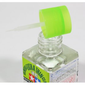 Klej Tamiya Extra Thin 40 ml szybkoschnący