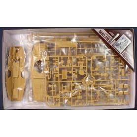 Tamiya 1:35 35297 SdKfz.232 Africa Corps - 8 Wheeled Heavy Armored Car 
