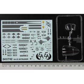 Tamiya 1:72 U.S. Navy/U.S. Marines A-6E Intruder