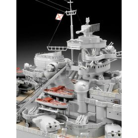 REVELL 1:350 05040 BATTLESHIP BISMARCK
