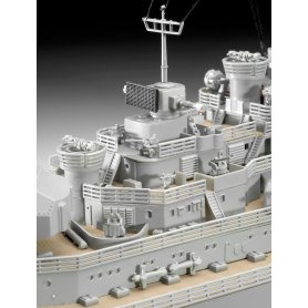 REVELL 1:350 05040 BATTLESHIP BISMARCK
