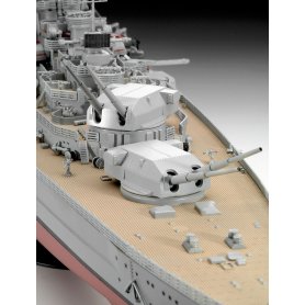 REVELL 1:350 05040 BATTLESHIP BISMARCK