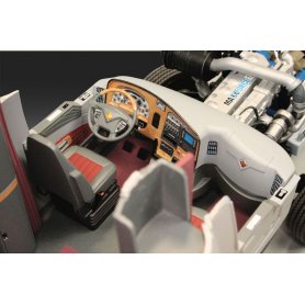 REVELL 1:25 07411 2011 INTERNATIONAL PROSTAR