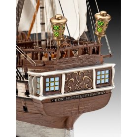 REVELL 1:132 05113 U.S.S. BON HOMME RICHARD