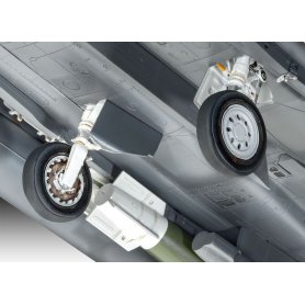 REVELL 04891 F-15E STRIKE EAGLE