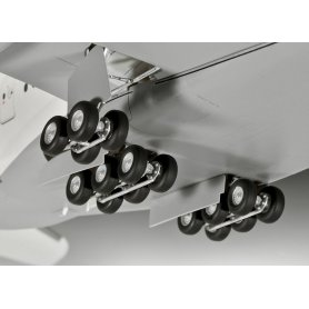 REVELL 1:144 04270 AIRBUS A-380 LUFTHANSA