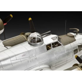 REVELL 1:72 04283 B-17G "FLYING FORTRESS"