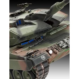 Revell 1:35 03243 Leopard 2A5/A5NL