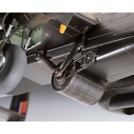 REVELL 1:72 04295 LANCASTER B.III "DAMBUSTERS"
