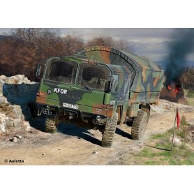 REVELL 1:72 03300 LKW 5T. MIL GL (4x4 Truck)
