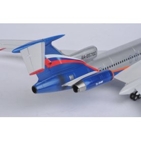ZVEZDA 1:144 7004 TU-154M