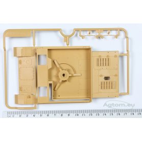 Tamiya 1:35 35237 German AA Gun Mobelwagen 