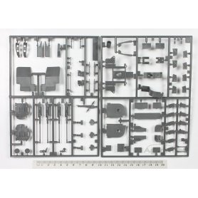 Tamiya 1:35 35050 German 8T Half Track Sdkfz 7/1