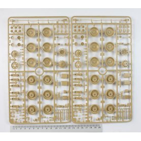 Tamiya 1:35 35274 British MBT Challenger 2 - (Desertised) 