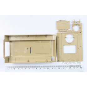 Tamiya 1:35 35265 M113A2 Armored Person Carrier Desert Version 