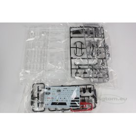 Aoshima 1:24 Lamborghini Countach Wolf