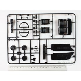 Tamiya 1:24 24194 Nissan Skyline 2000 GT-R 