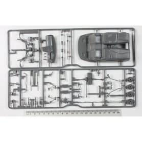 Tamiya 1:24 Nissan Skyline GT-R V 