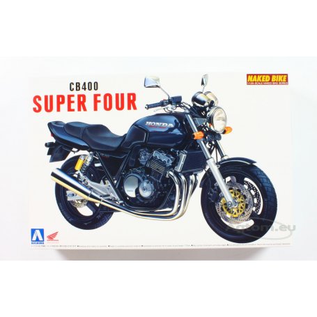Aoshima 1:12 Honda CB400 Super 4