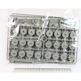 Dragon 1:35 6383 Pz.Kpfw.VI. Ausf.E TIGER I LATE W/ZIMMERIT