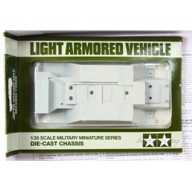 Tamiya 1:35 35275 JGSDF Light Armored Vehicle - Iraq Unit 