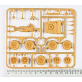 Tamiya 1:35 German Kubelwagen Type 82 - Africa Corps 