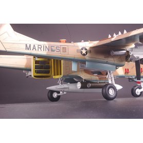 Kitty Hawk 1:32 32003 Grumman OV-10D Bronco
