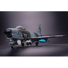 Kitty Hawk 1:32 32008 F-86K